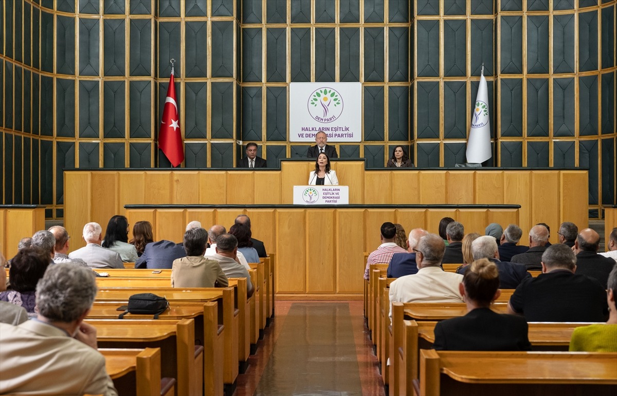 DEM Parti grup toplantısı