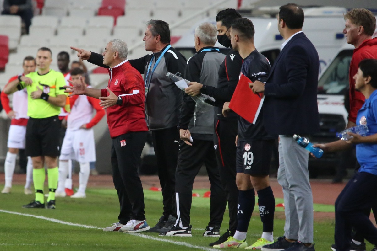 Sivasspor yardımcı antrenörü PFDK'ya sevk edildi