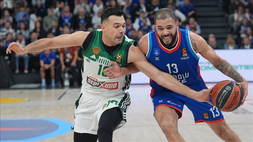 Anadolu Efes Panathinaikos'u ağırlıyor