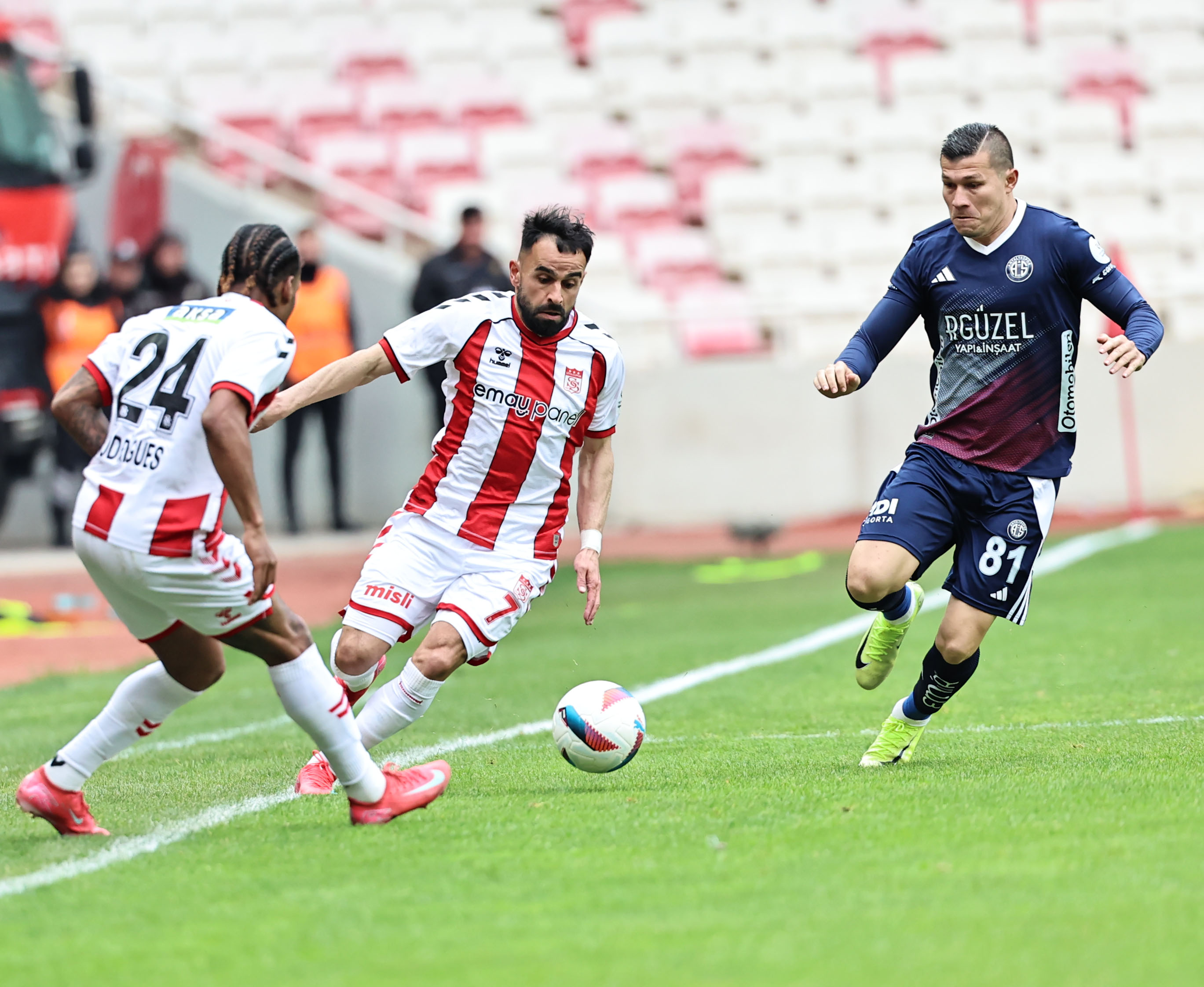 Sivasspor’da, Galatasaray Maçı Öncesi 3 Eksik!
