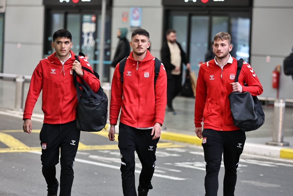 23 Kişilik Sivasspor Kafilesi İstanbul'da