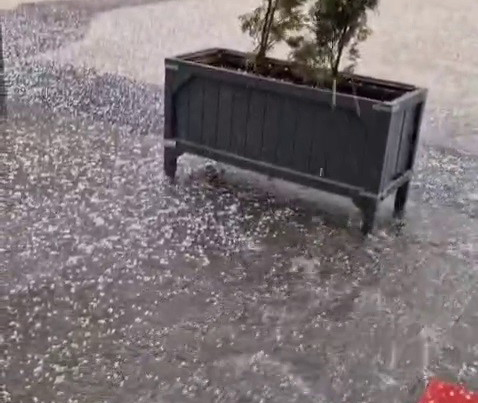 Sivas'ta dolu yağışı etkili oldu