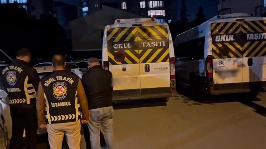 Tehlikeli araç kullanan servis sürücüleri yakalandı