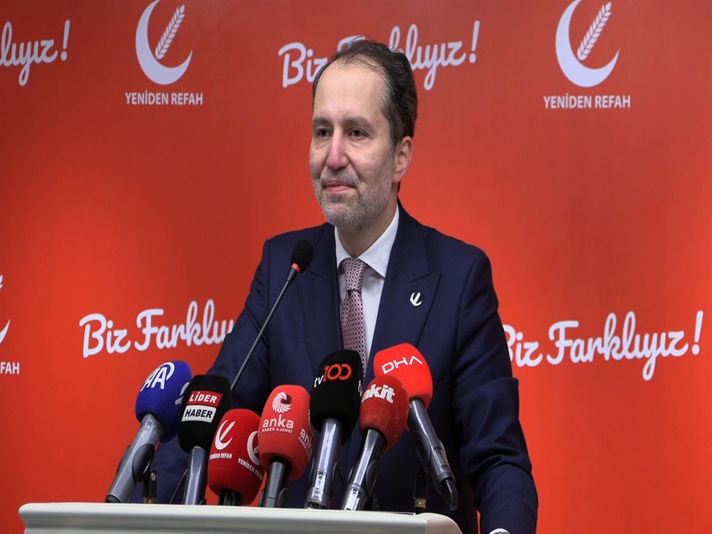 Erbakan'dan İktidara Sert Eleştiri: '5 Milyon Kişiyi Deprem Bölgesine Yerleştirmek Akıl İşi Değil'