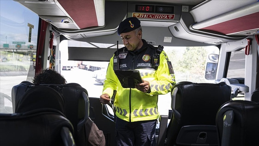 Jandarma ekipleri 