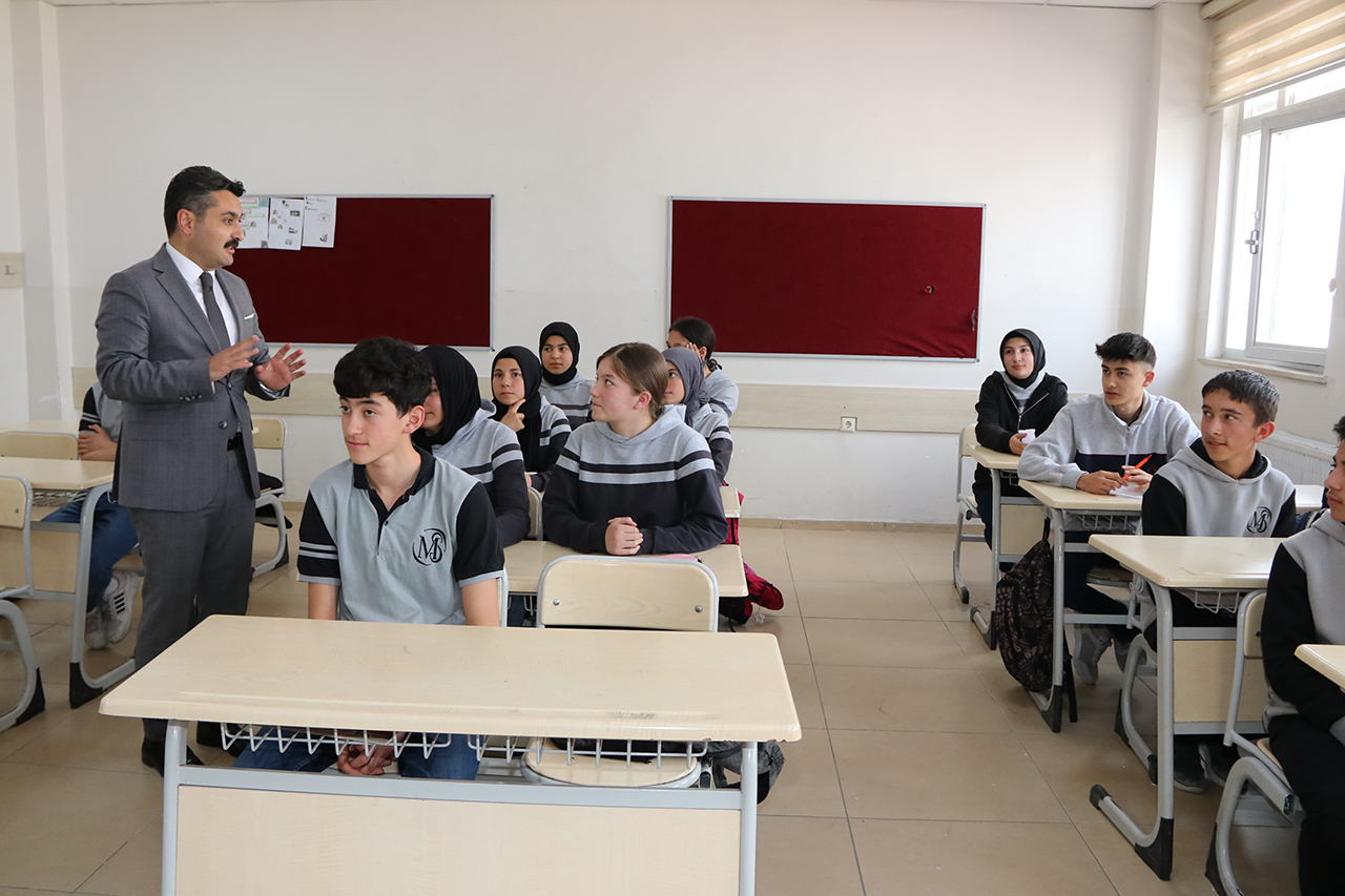 Fatih Erdoğan'dan Ulaş'ta okul ziyaretleri