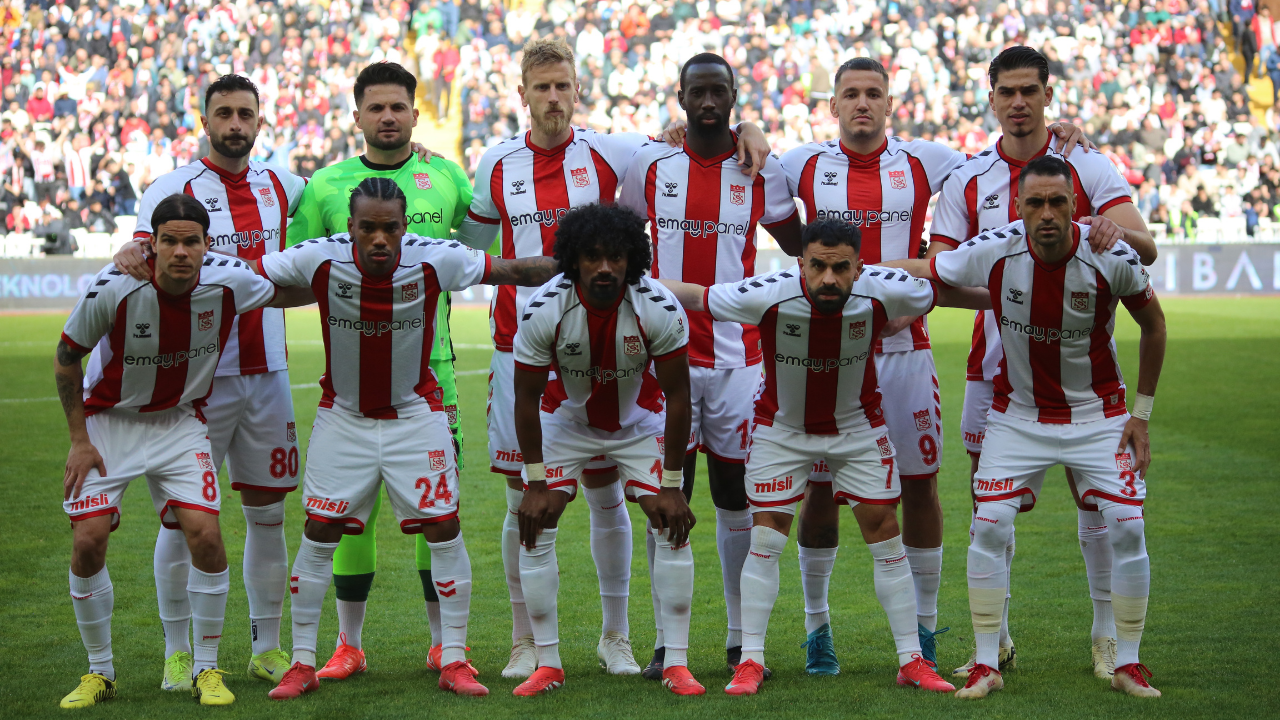 Sivasspor’da 3 isim cezanın kapısında!