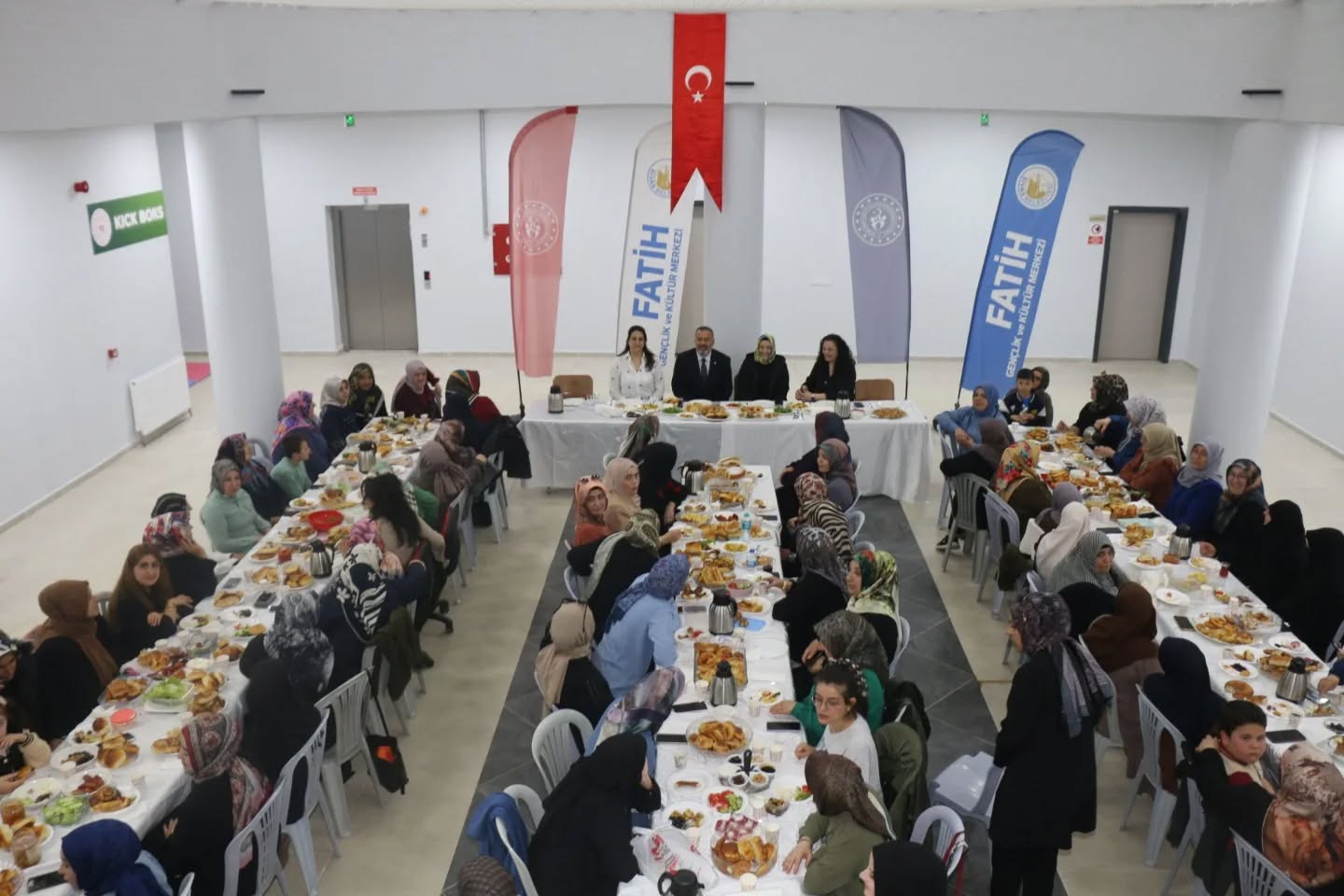 Gençlik Spor'dan annelere anlamlı jest