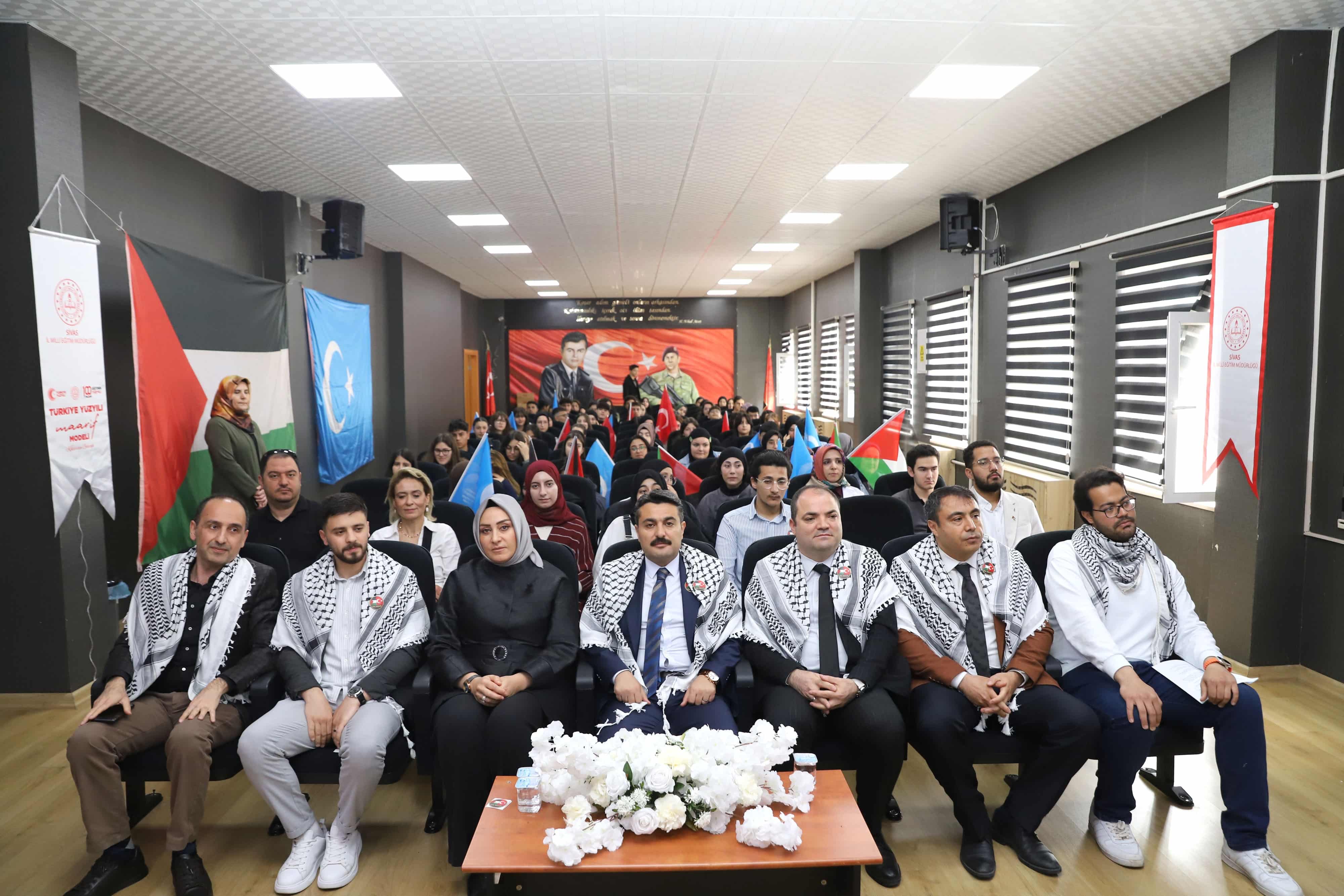 Filistin’deki insanlık  dramını anlattılar