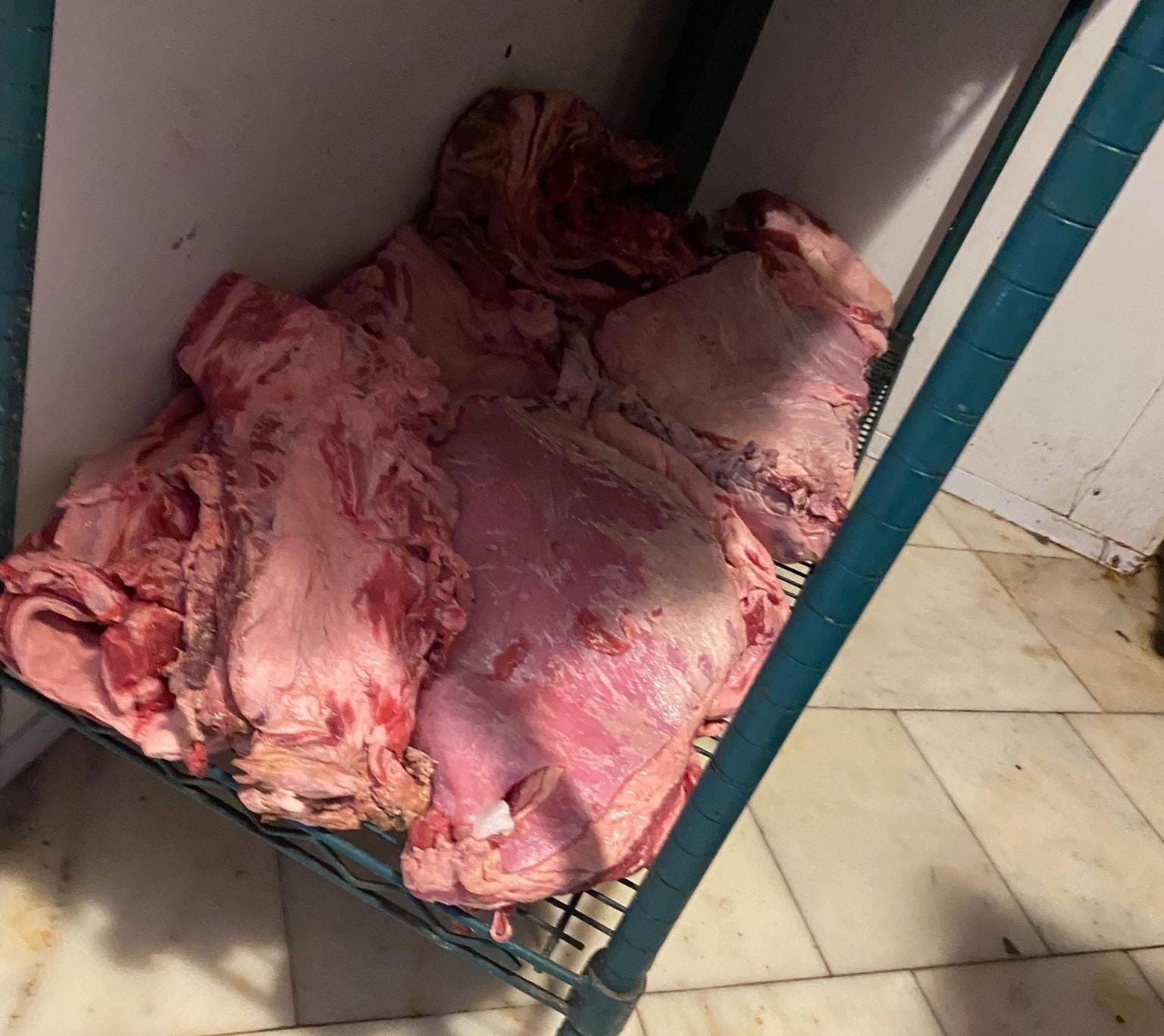 Zincir markette şok görüntü