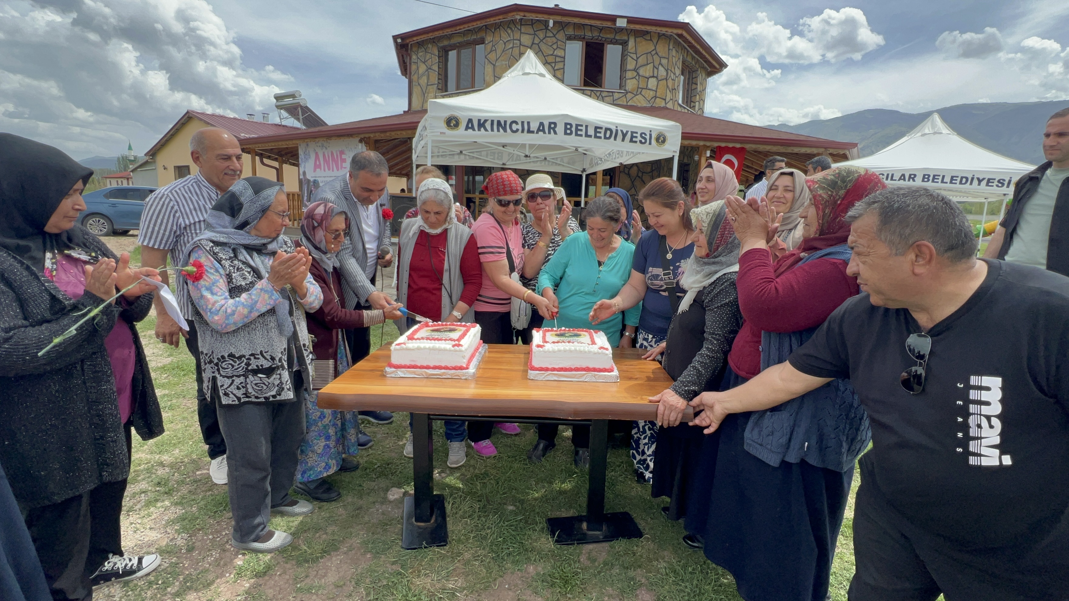 Akıncılar'da Anneler Günü etkinliği düzenlendi