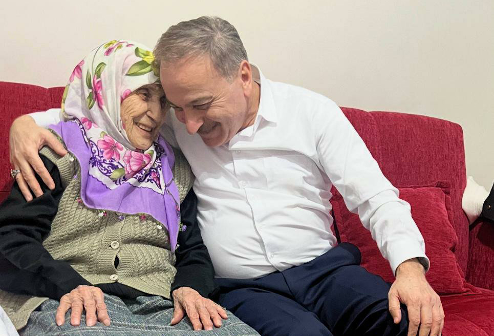 Mustafa Nurullah Albayrak’ın Acı Günü! Annesini Kaybetti