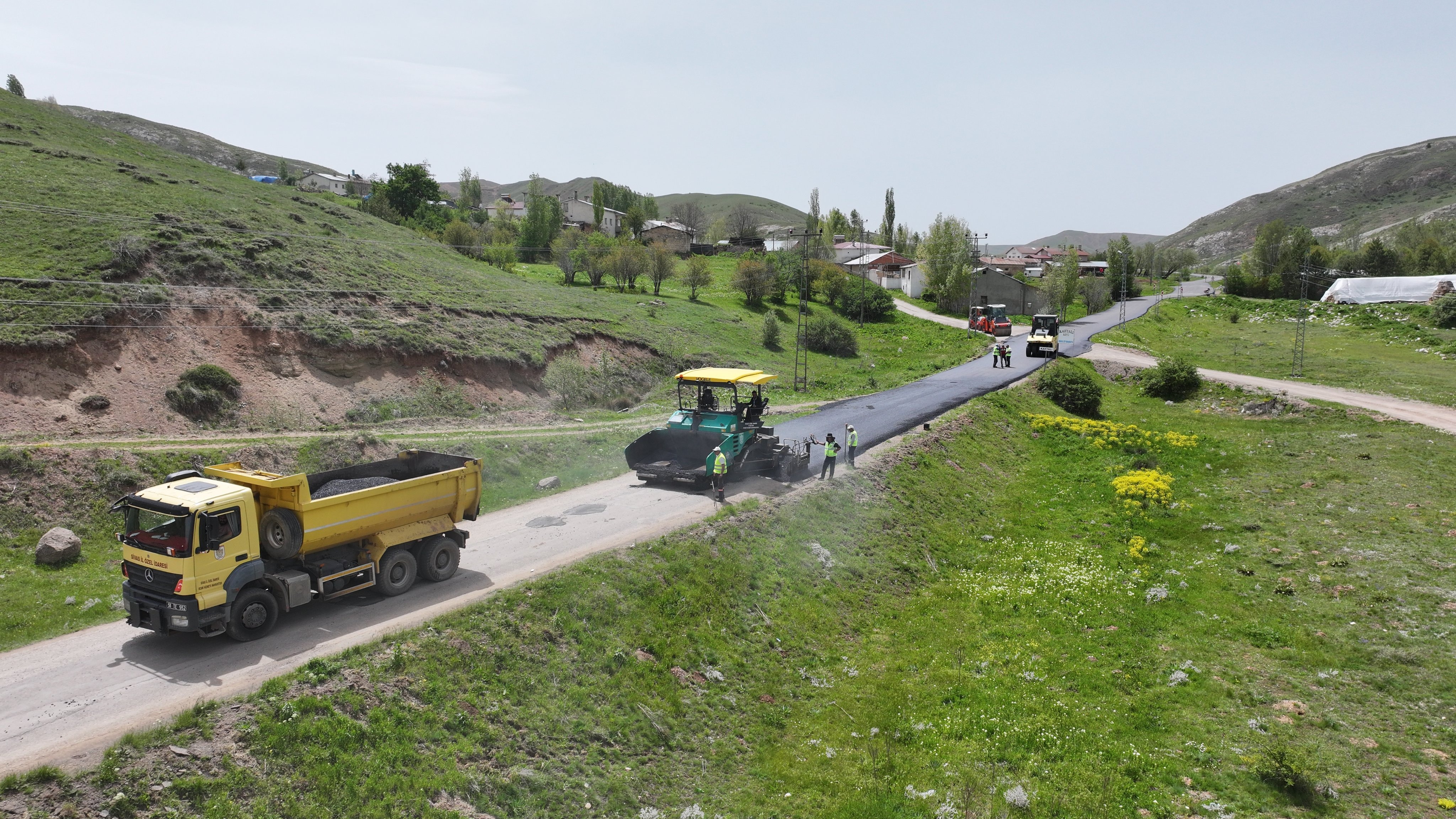 Vali Şimşek'ten Köy Yolları Müjdesi