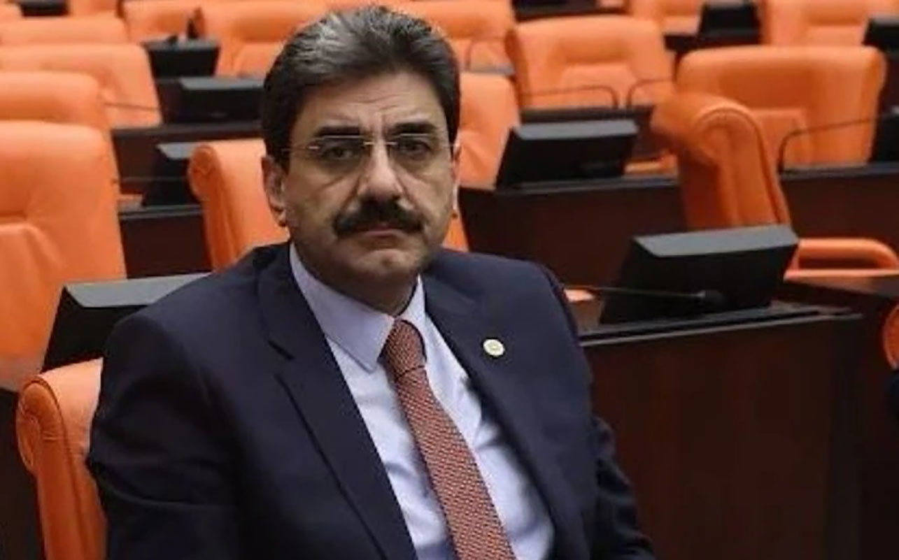Aksu: Kutlu Yürüyüşle  Temeller Atıldı