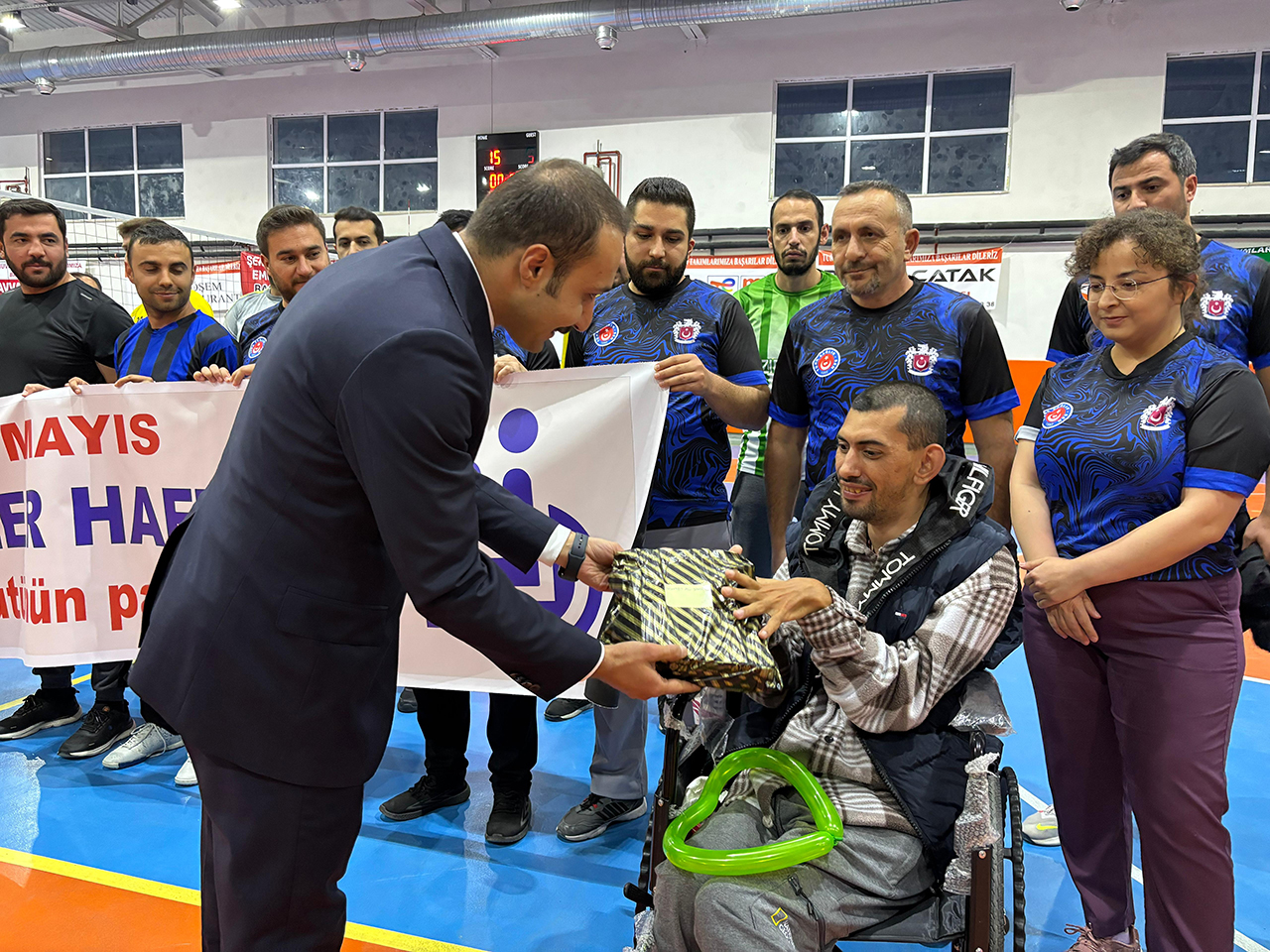 Engelliler Haftasına özel voleybol turnuvası