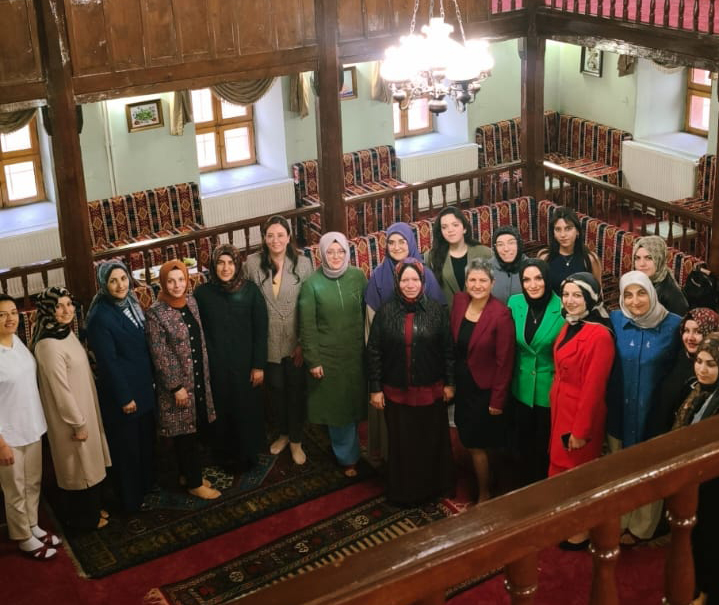 Söyleşiye yoğun ilgi