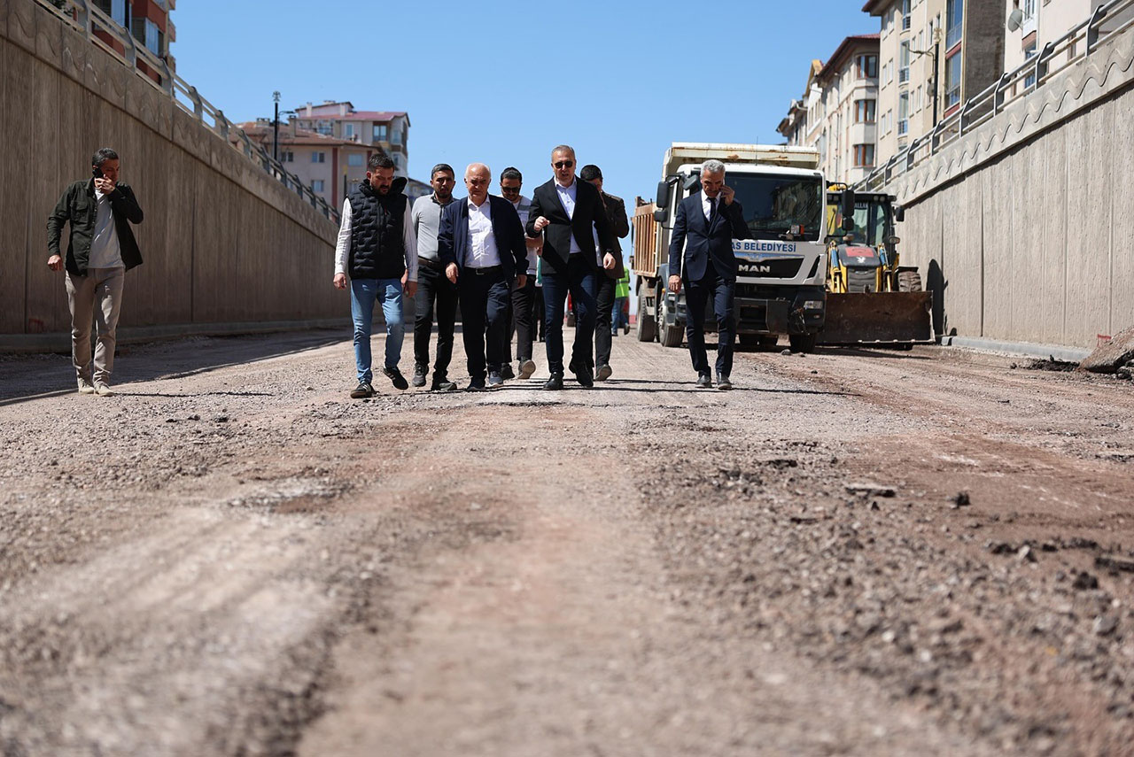 Adem Uzun sahada incelemelerde bulundu