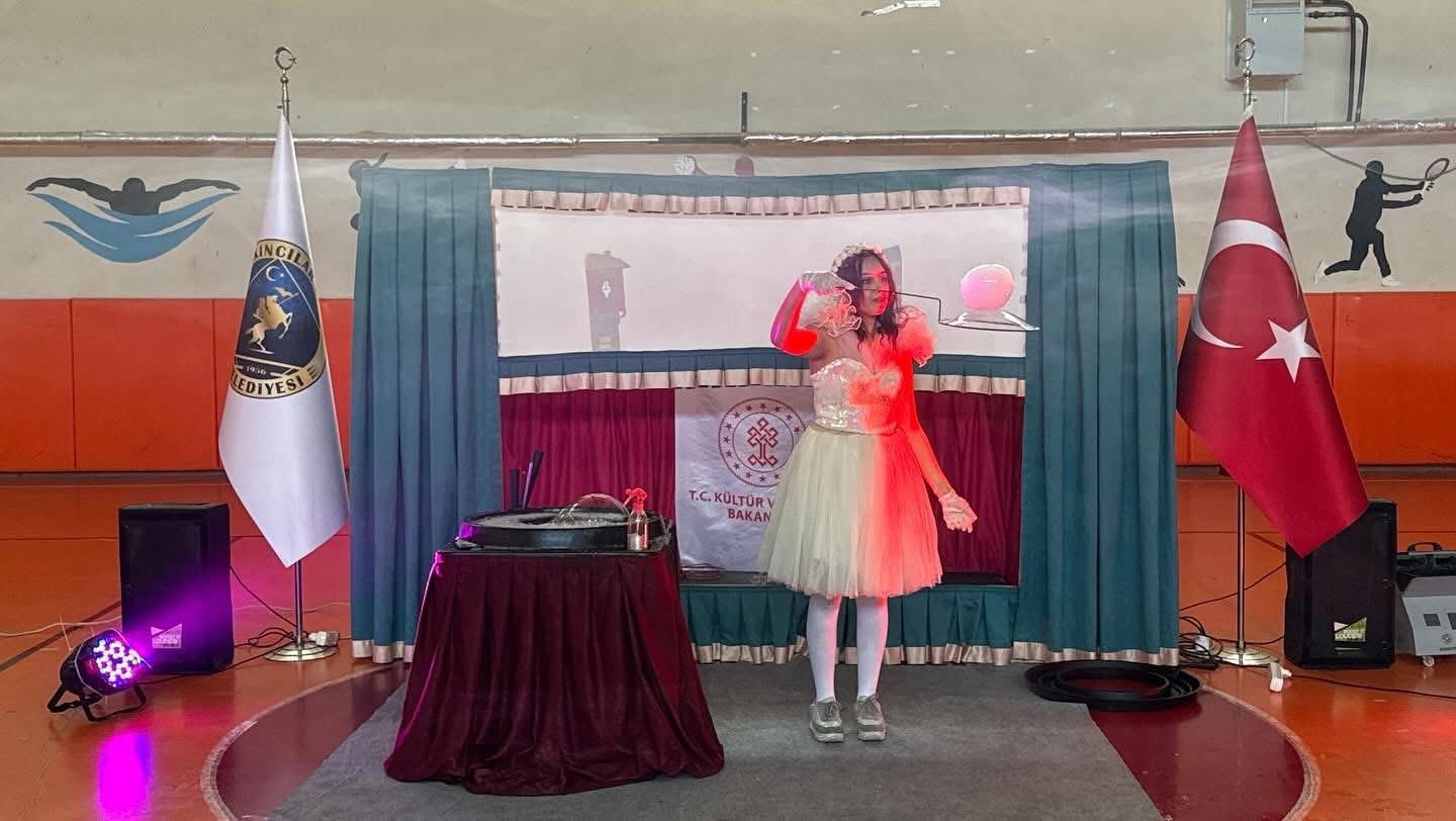 Belediye ve İl Müdürlüğü El Ele, Gençler için Festival Düzenledi