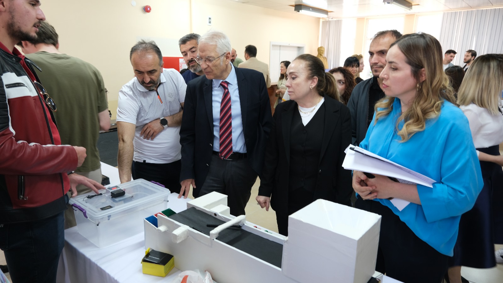 Mühendislikte Sınırları Zorlayan Projeler SCÜ'de Yarıştı