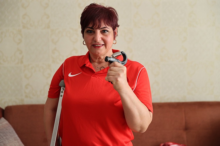 Sivas'ın gururu oldu! Koltuk değneğinden altın madalyaya