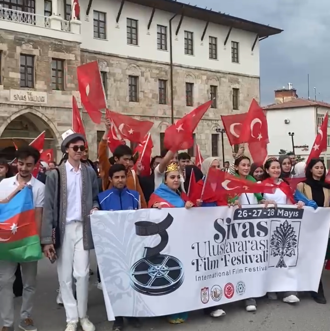 2. Sivas Uluslararası Film Festivali kortej yürüyüşüyle başladı