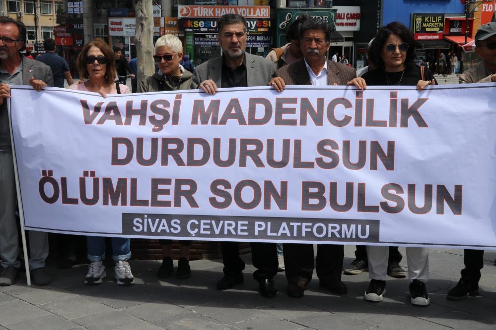 Sivas'ta maden kazası protesto edildi