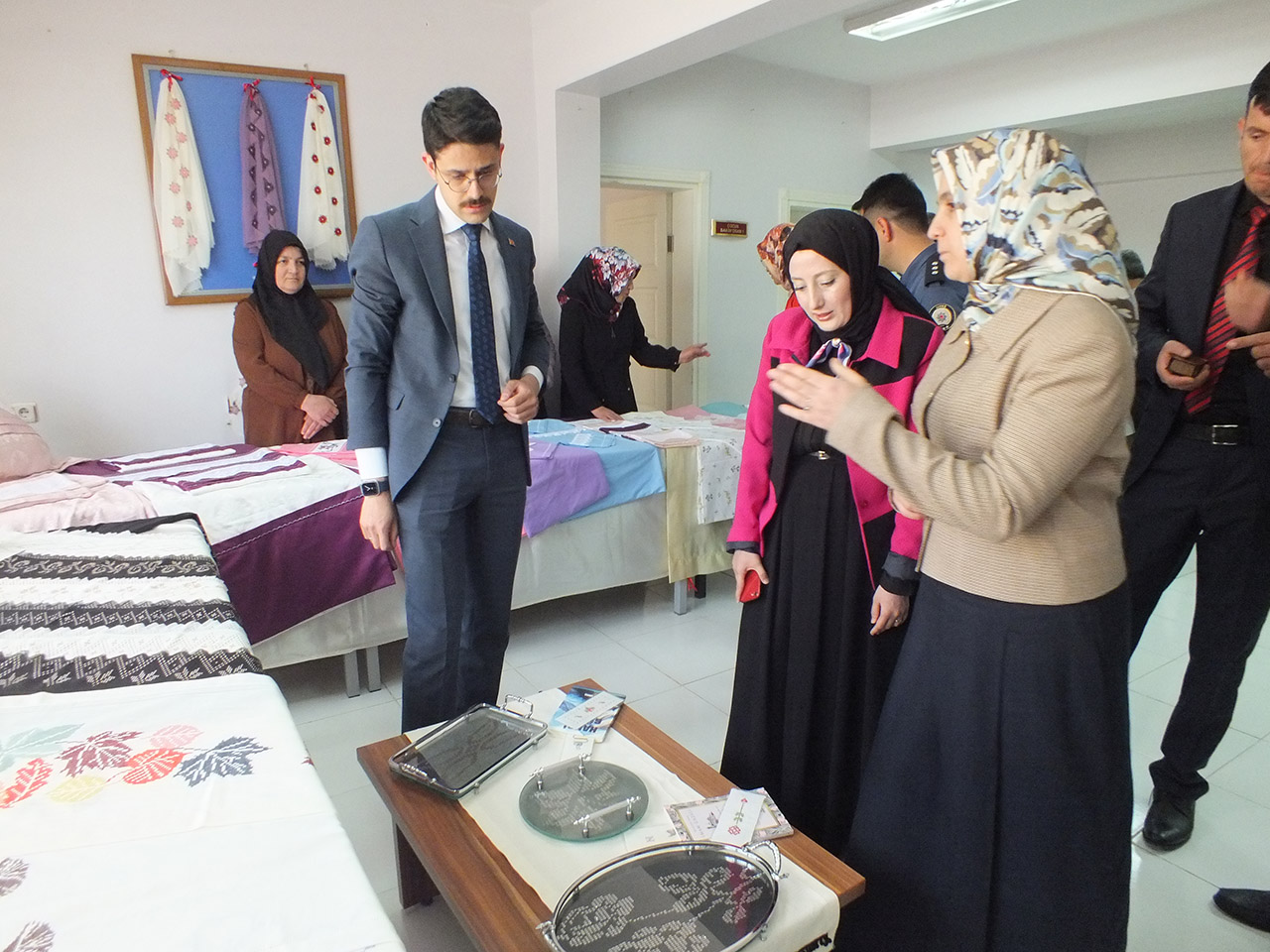 Eskimez: Kadınlarımız meslek edinerek maddi imkana kavuşacak