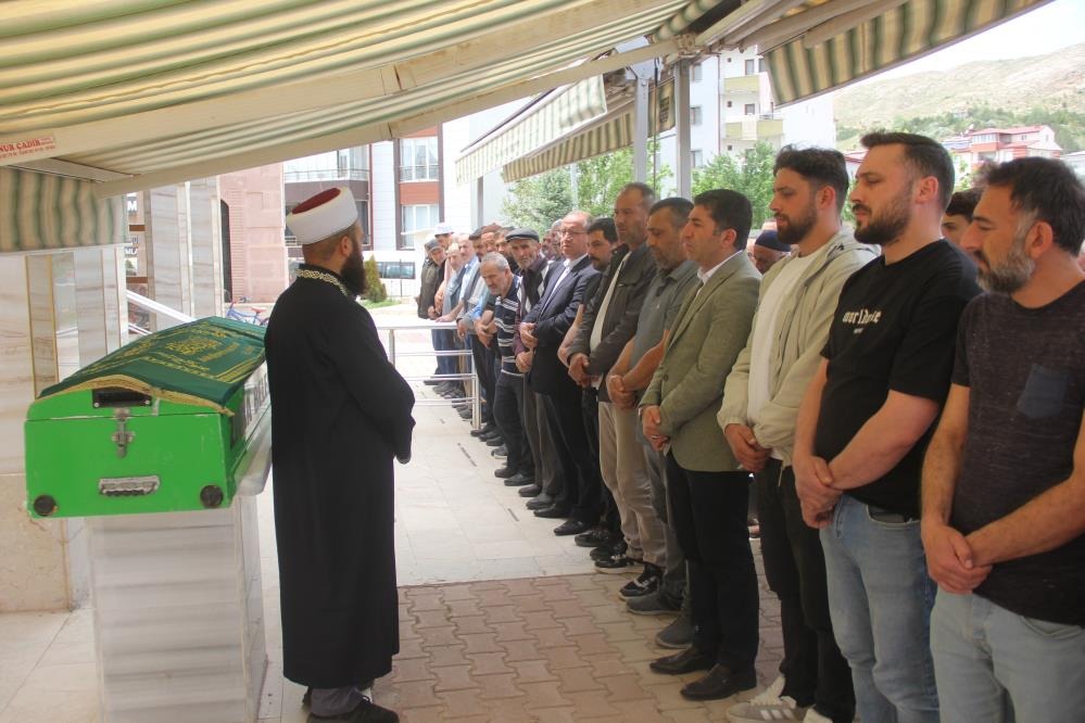 Sivas'ta 11 yaşındaki çocuğun şüpheli ölümü!