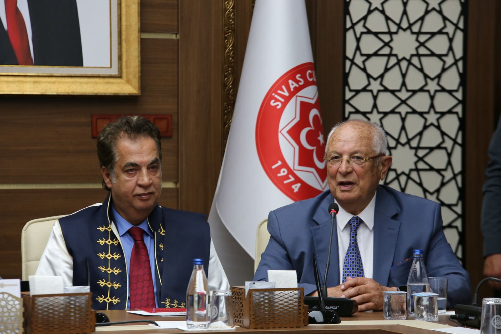 Lütfi Abay’a  senato kararıyla yeni ünvan!
