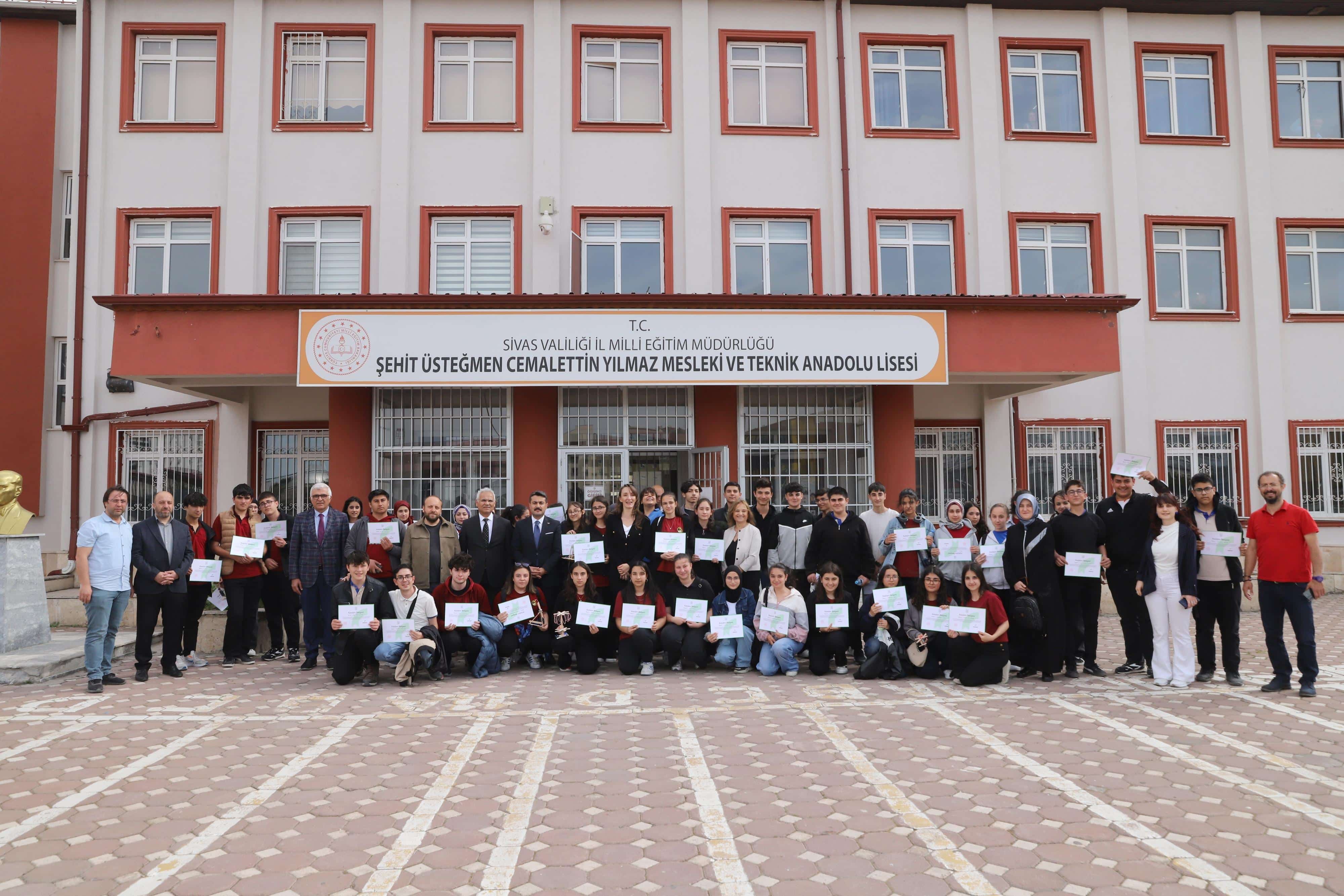 Öğrencilere STEM eğitimi verildi