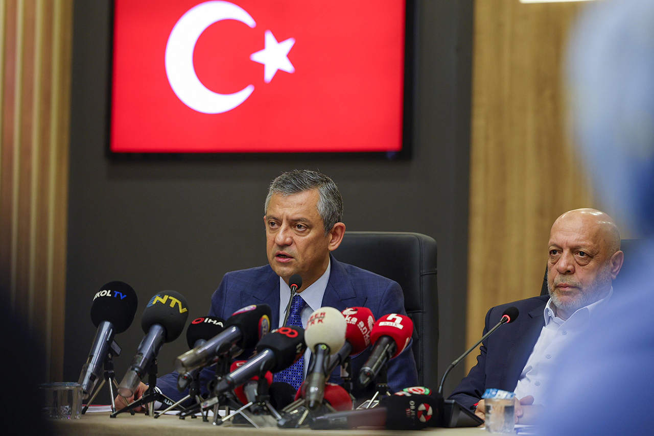 Özgür Özel: Derhal Asgari Ücret Komisyonu toplanmalı!