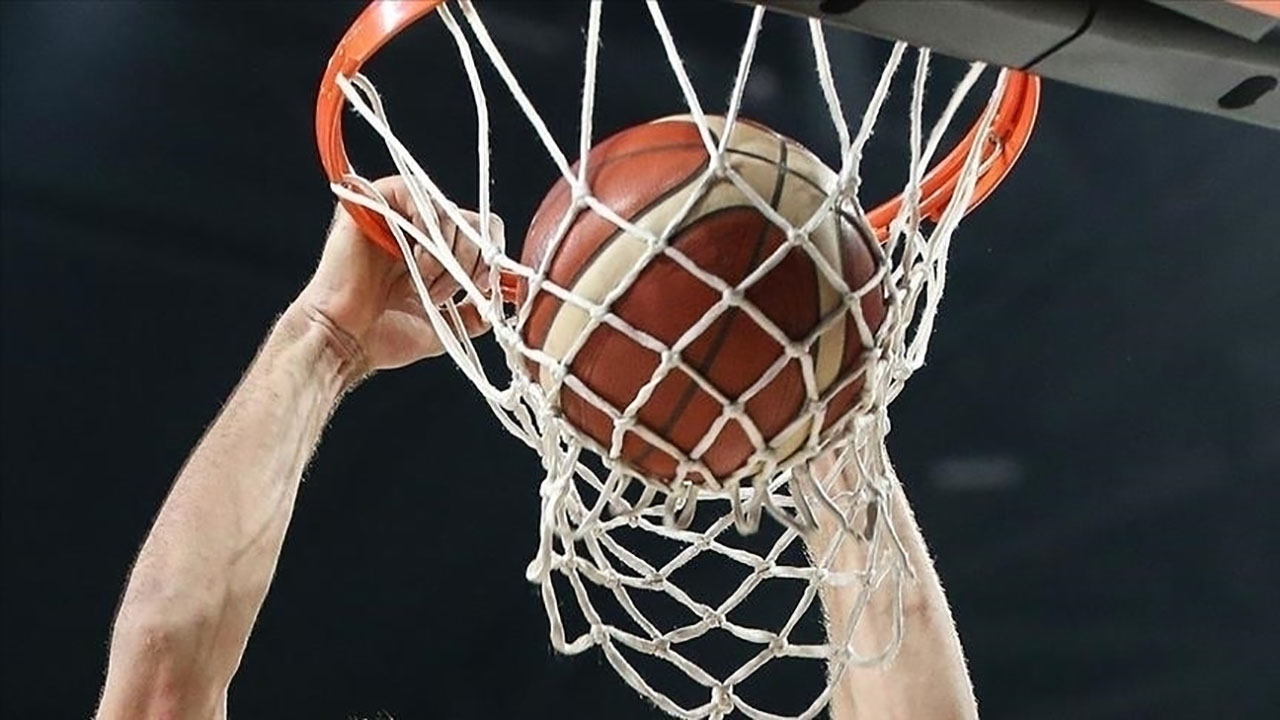 Basketbolda play-off heyecanı sürüyor
