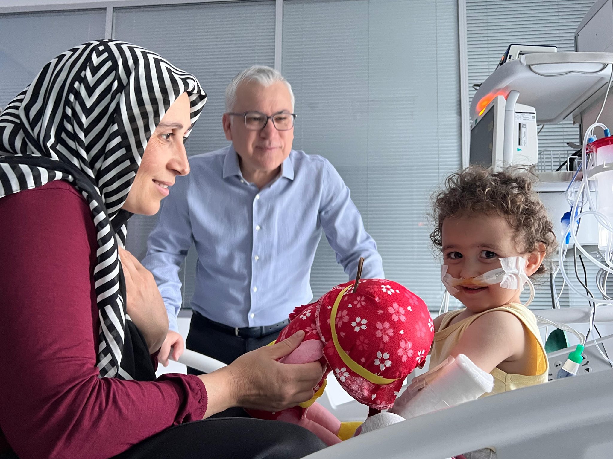 Vali Şimşek, Ulaş'taki Trafik Kazası Yaralılarını Hastanede Ziyaret Etti