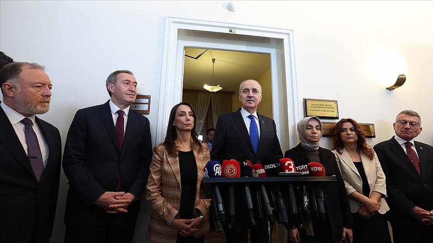 TBMM Başkanı Kurtulmuş DEM Parti grubunu ziyaret etti