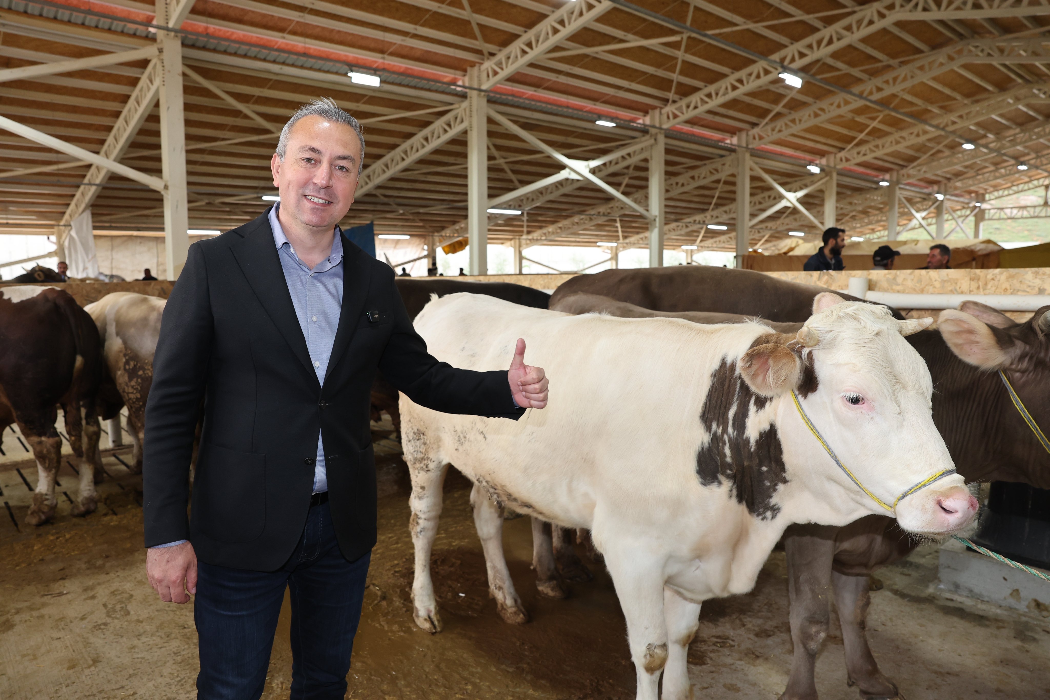 Sivas'ta kurban satışları devam ediyor