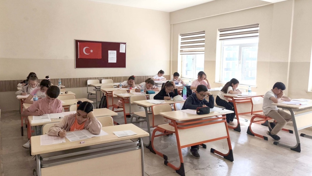 Sivaslı Öğrencilerden Türkiye Derecesi!