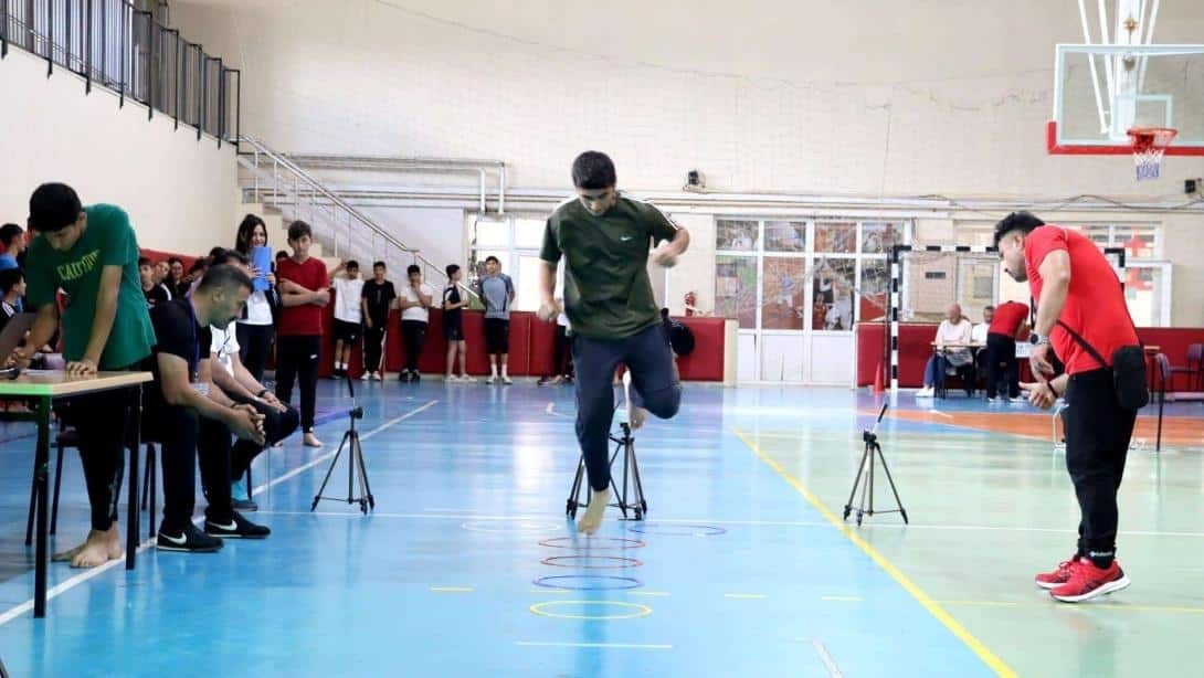 Sivas’a spor ortaokulu açıldı