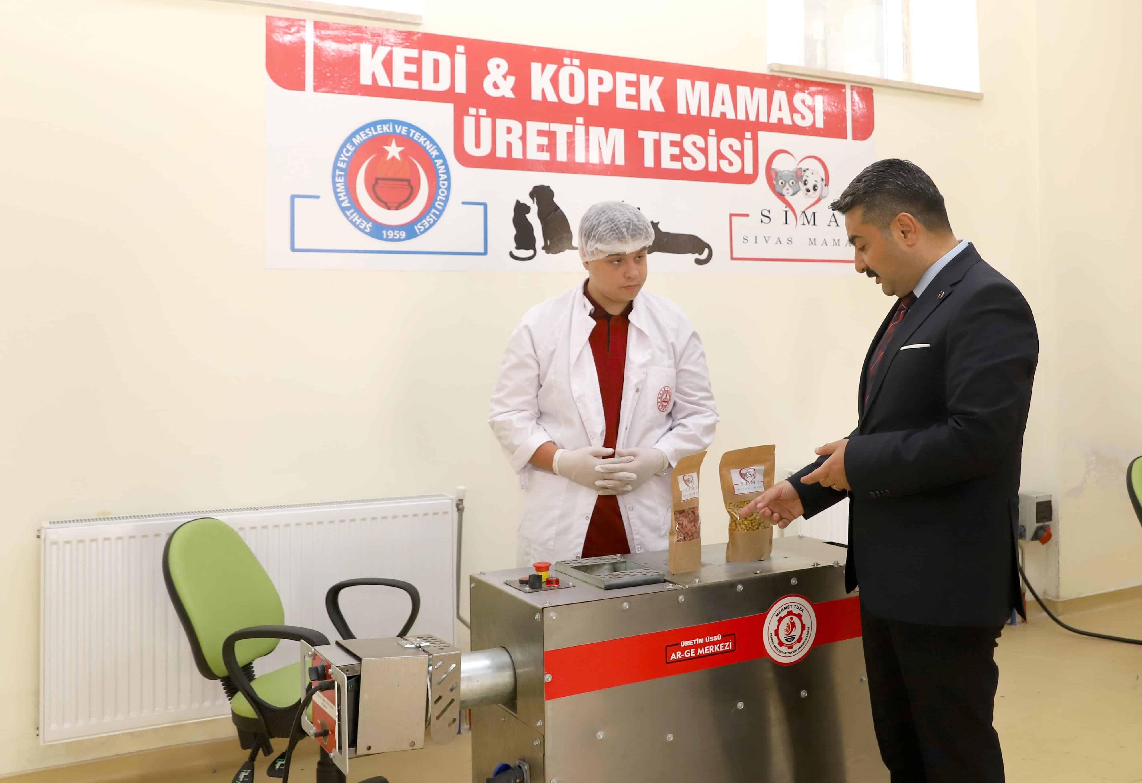 Sivas'ta Sıfır Atık Projesiyle Hem Doğa Hem Hayvanlar Kazanıyor
