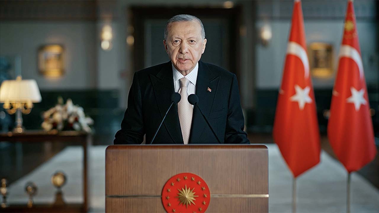Erdoğan: Tüm vatandaşlarımın bayramını tebrik ediyorum