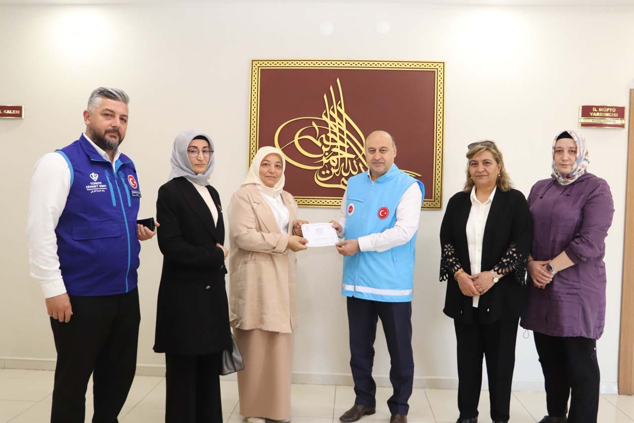 Sivas'ta serginin gelirleri Filistin'e