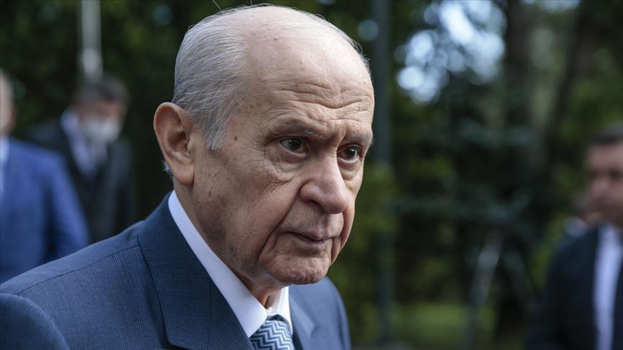 Bahçeli'den Yeni Anayasa Açıklaması
