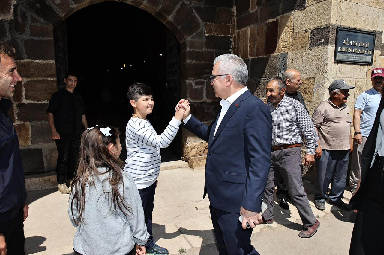 900 Yıllık Kervansarayda Bayramlaşma Heyecanı
