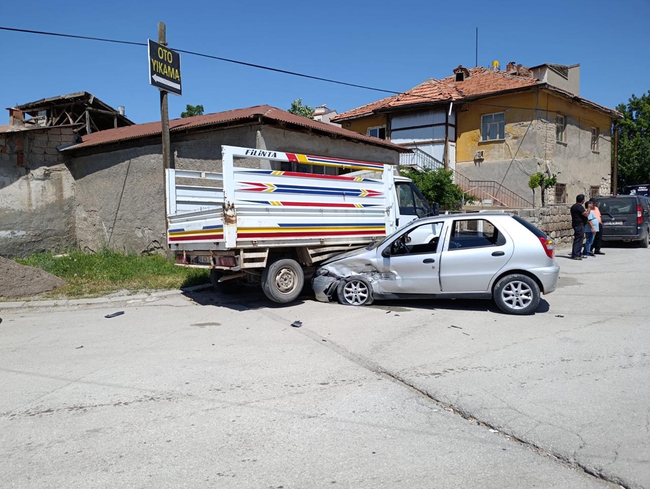 Sivas'ta Trafik Kazası: 3 Çocuk Yaralandı