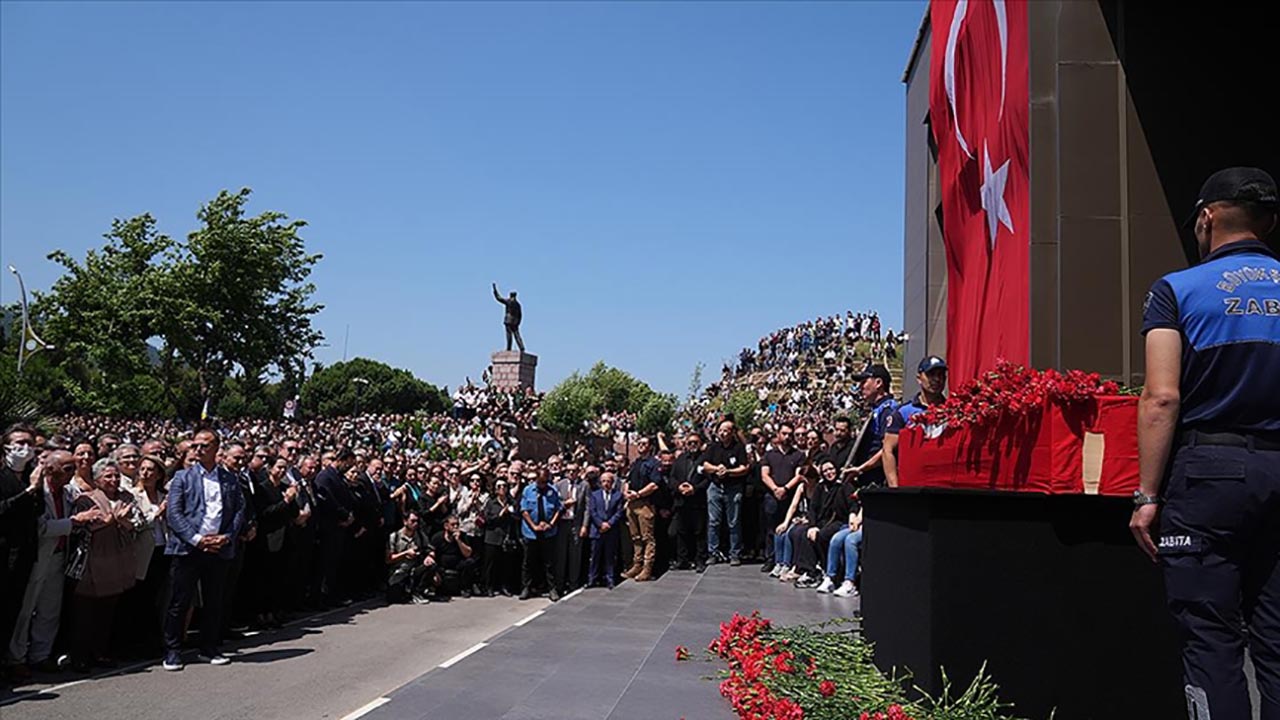 Ferdi Zeyrek, son yolculuğuna uğurlandı