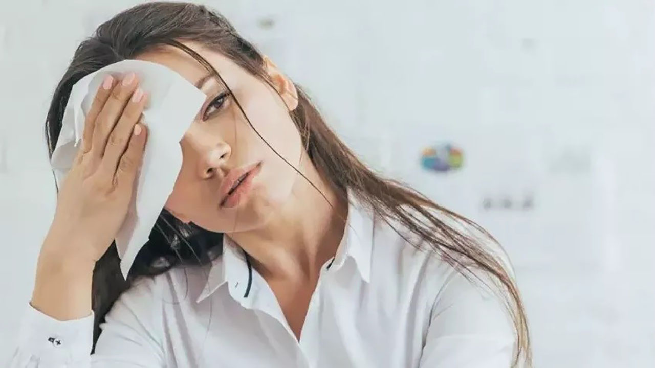 'Aşırı terleme' mutlaka tedavi edilmeli