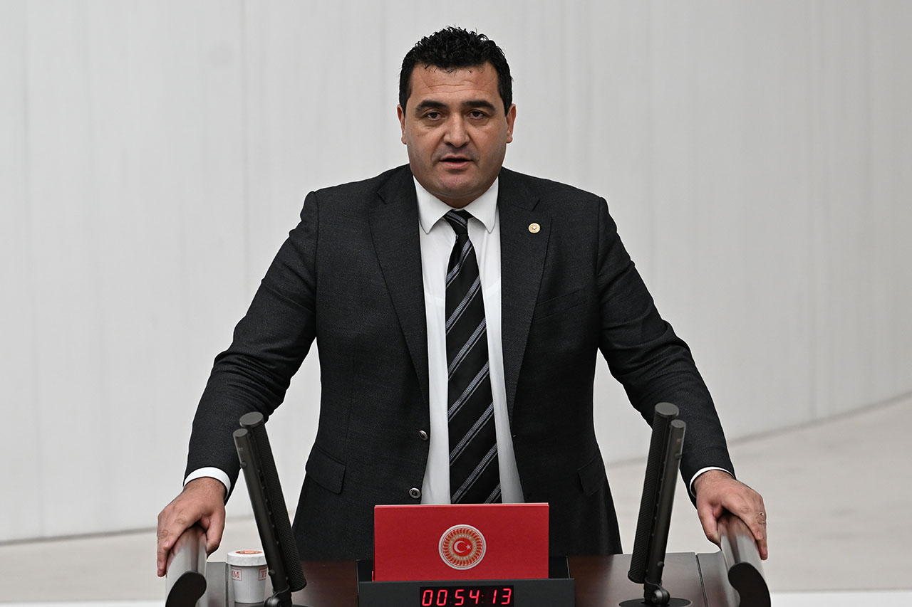 Babalarımızın kıymetini  her zaman bilmeliyiz