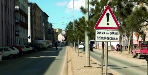 Kanun Değişti Ama Tabelalar Değişmedi