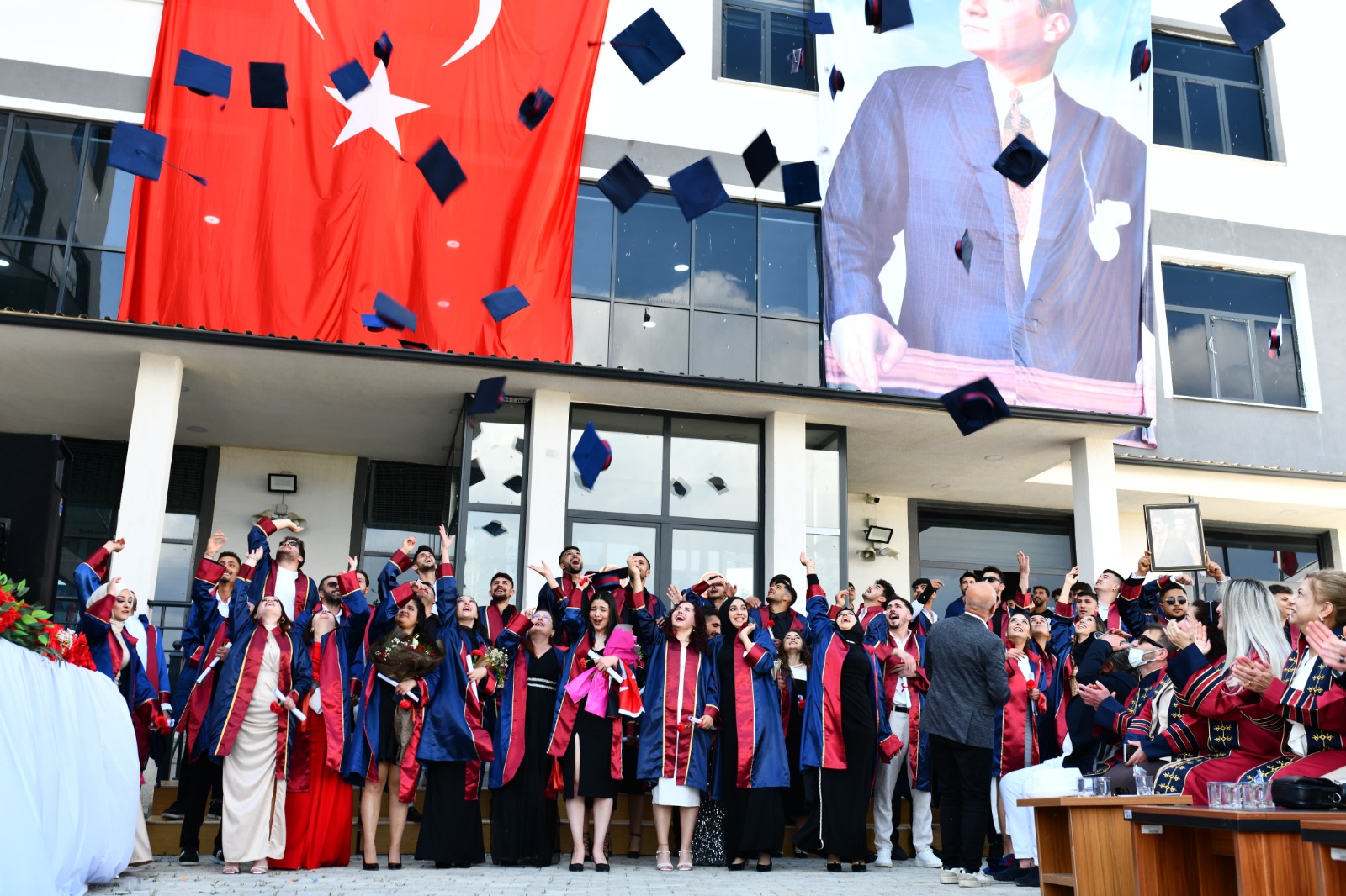 Mezuniyet coşkusu yaşadılar