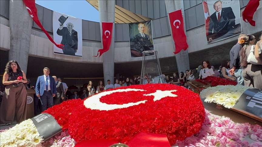 Süleyman Demirel mezarı başında anıldı