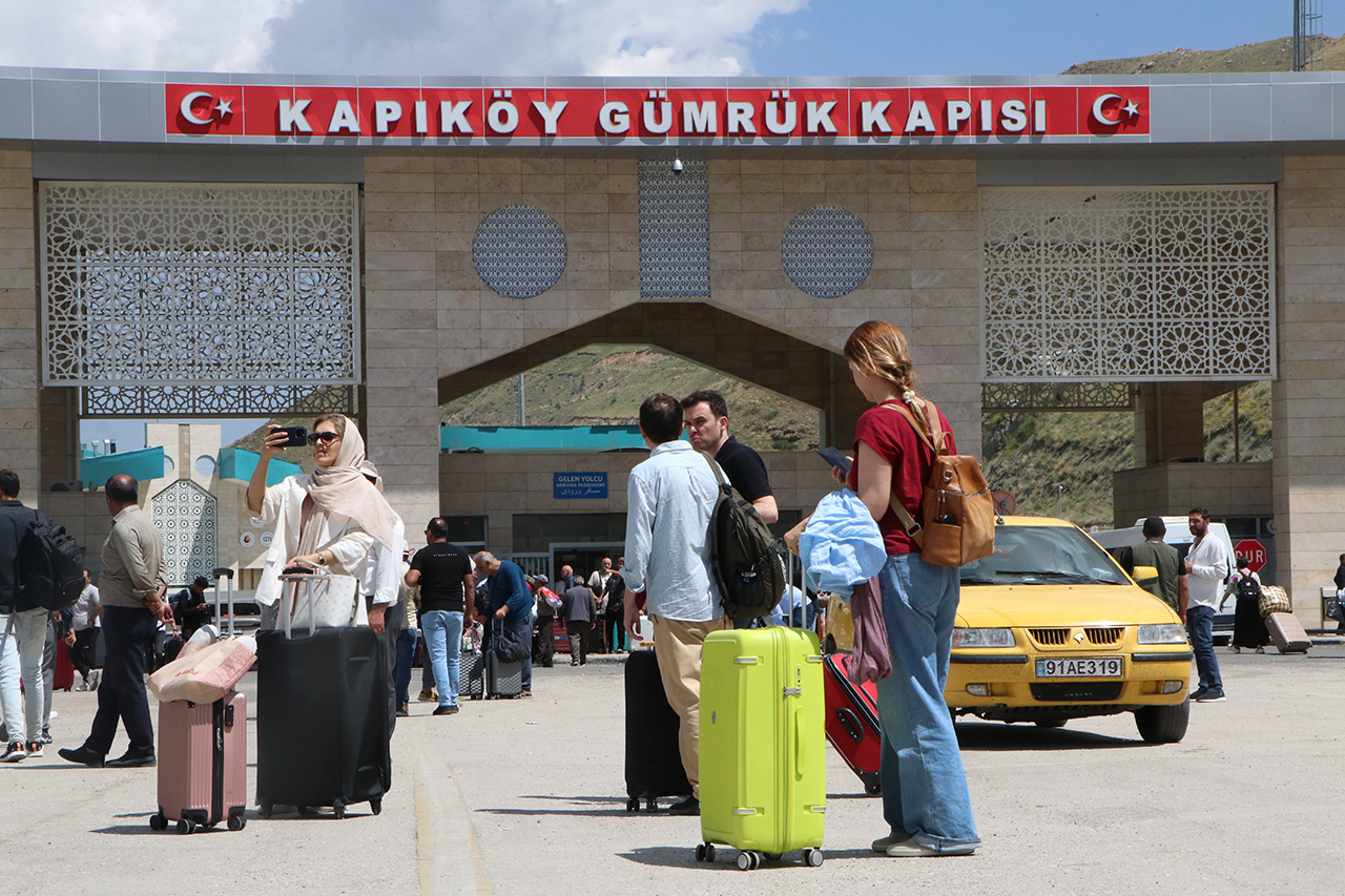 İranlılar, sınır kapılarında yoğunluk oluşturdu